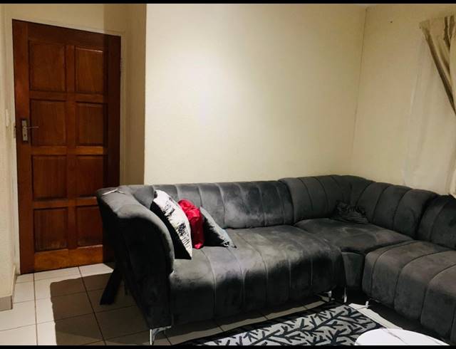 2 BEDROOM HOUSE FOR SALE IN VANDERBIJLPARK CE 4